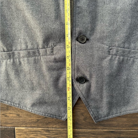 Sovereign Code Gray Vest - Picture 3 of 5